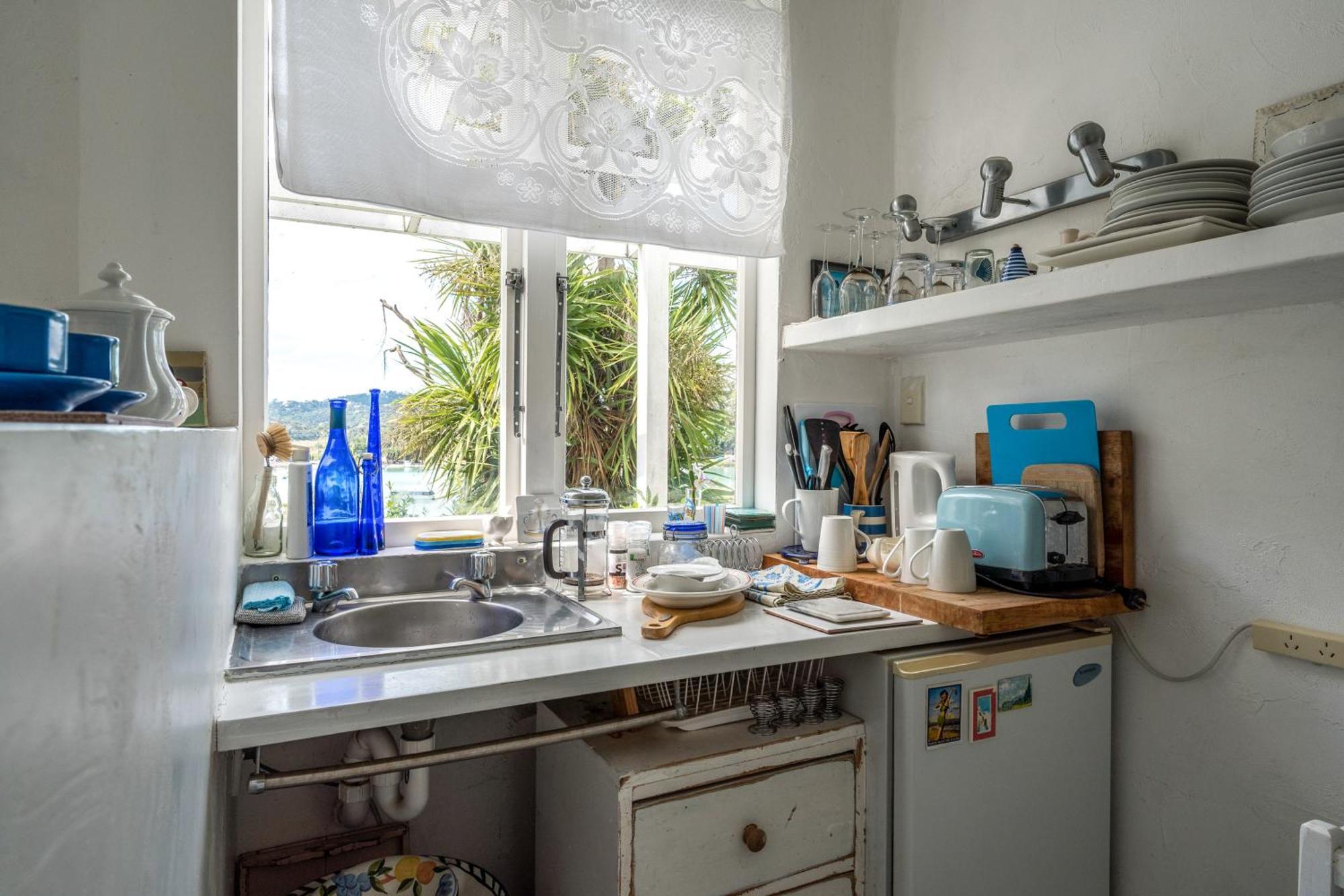 Boatsheds On The Bay, Waiheke Island Apartment Ostend Room photo